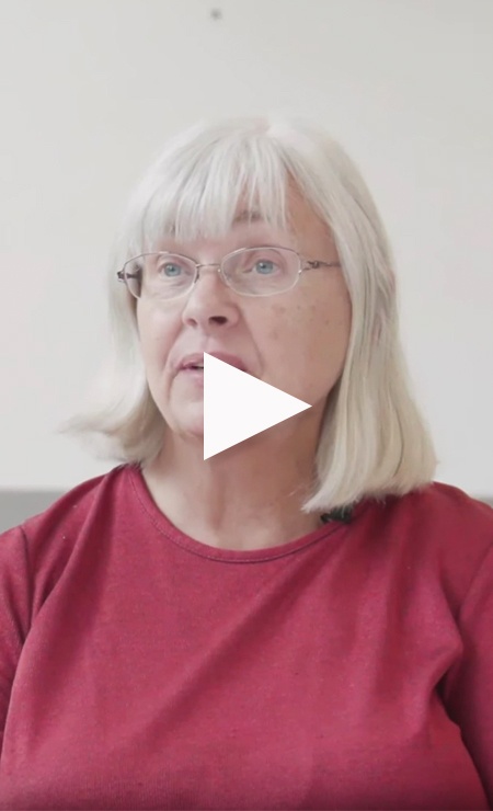 lesley_play_button_revised_2.jpg Lesley Farmer