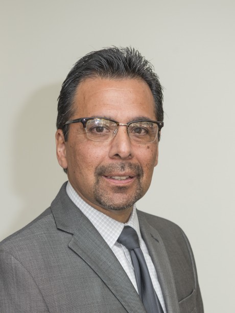 manuel-perez-460x613.jpg Portrait of Manuel Perez