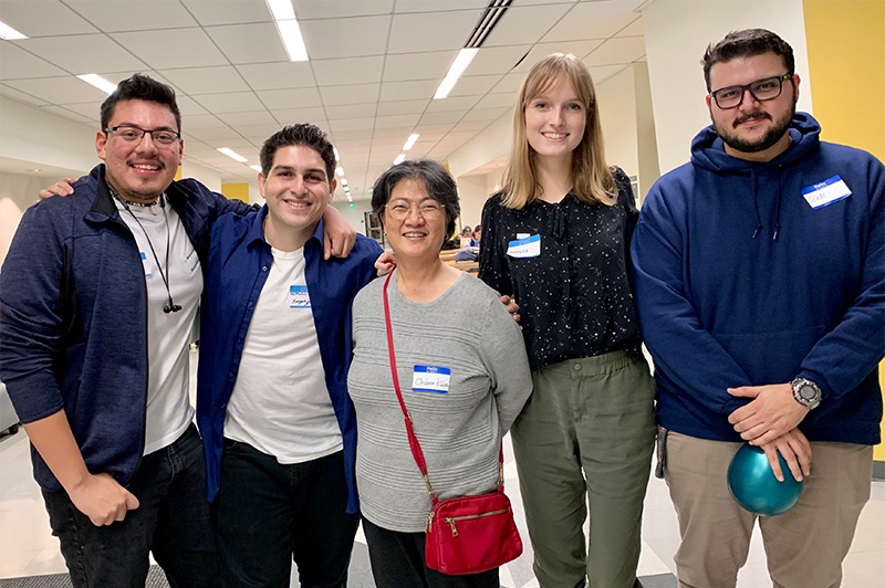 metric_family_mixer_2019_kwon_students.jpg Dr. Kwon and physics students