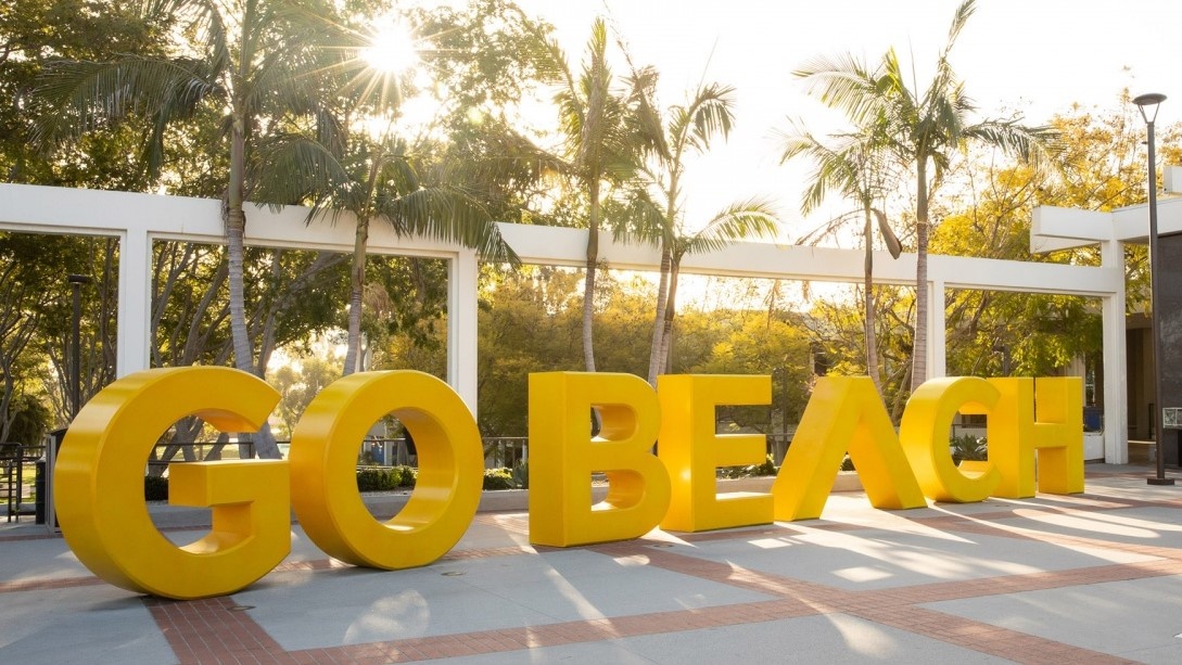 now.jpg Go Beach sign