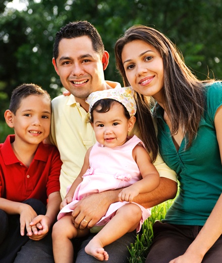 parent-education-option-2-thumnail-web.jpg Latino family