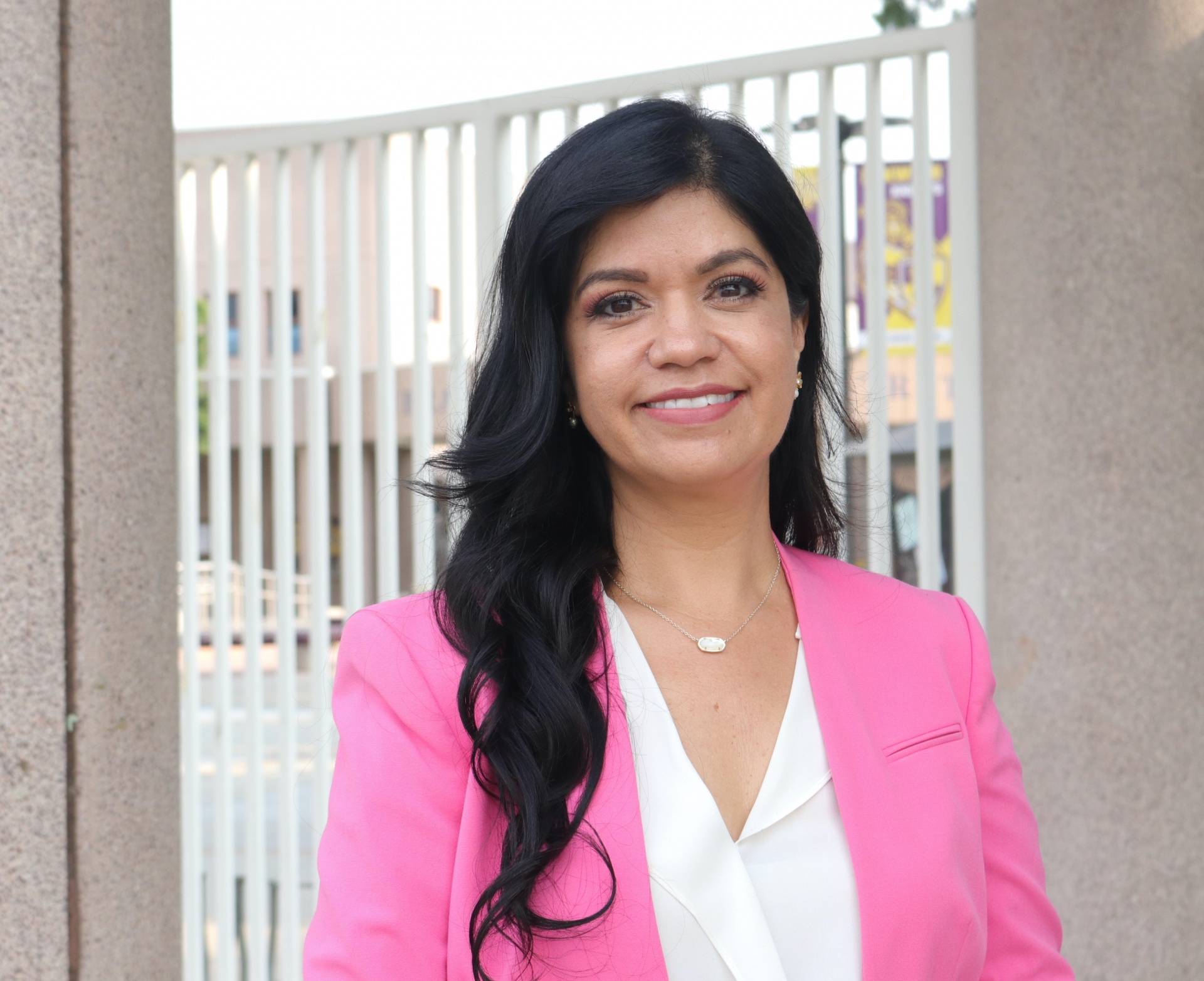 pic_pink_alma.jpg Alma Castro