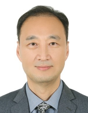 sam_min.jpg Sam Min