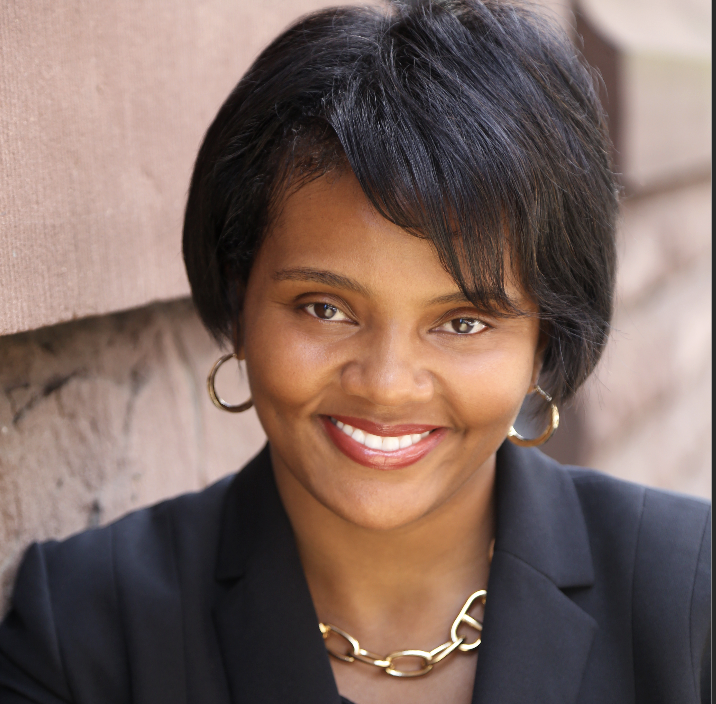 Dr. Erin Tucker-Oluwole Headshot