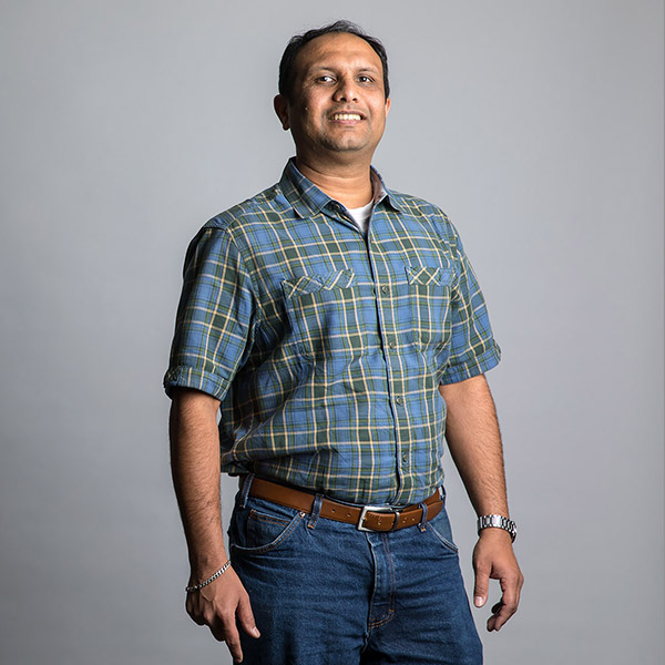 DR. PRAVEEN SHANKAR