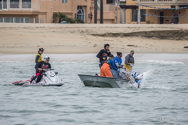 shark_tagging.jpg Shark lab team strikenetting