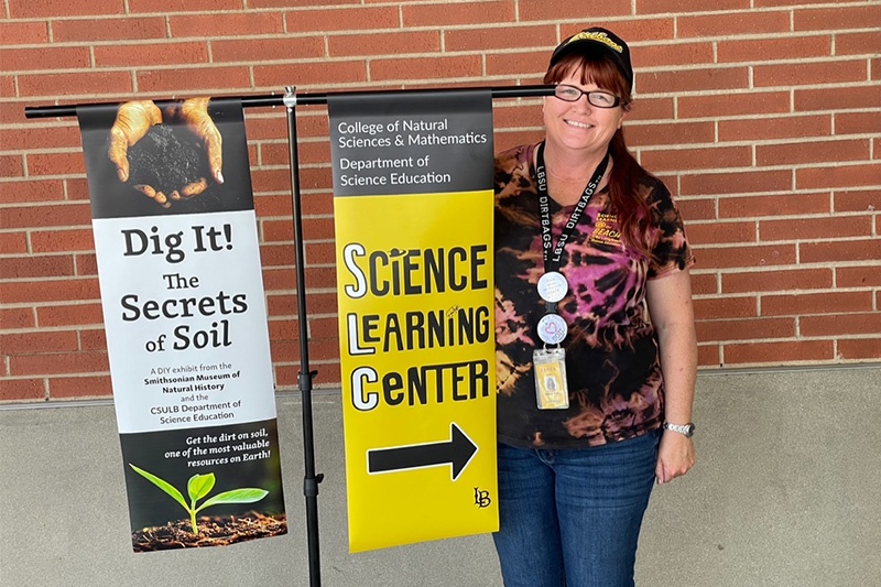 Dig It! The Scecrets of Soil. Science Learning Center