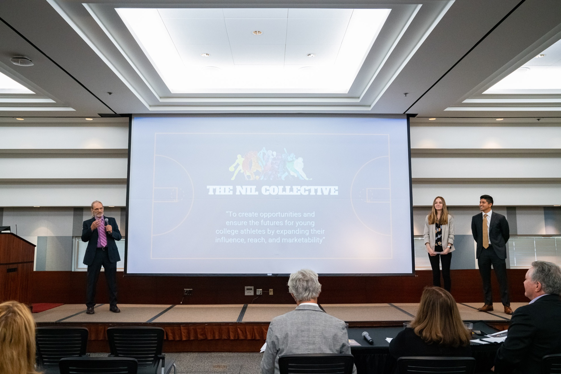 sunstone_innovation-6.jpg Team NIL Collective presents their final pitch