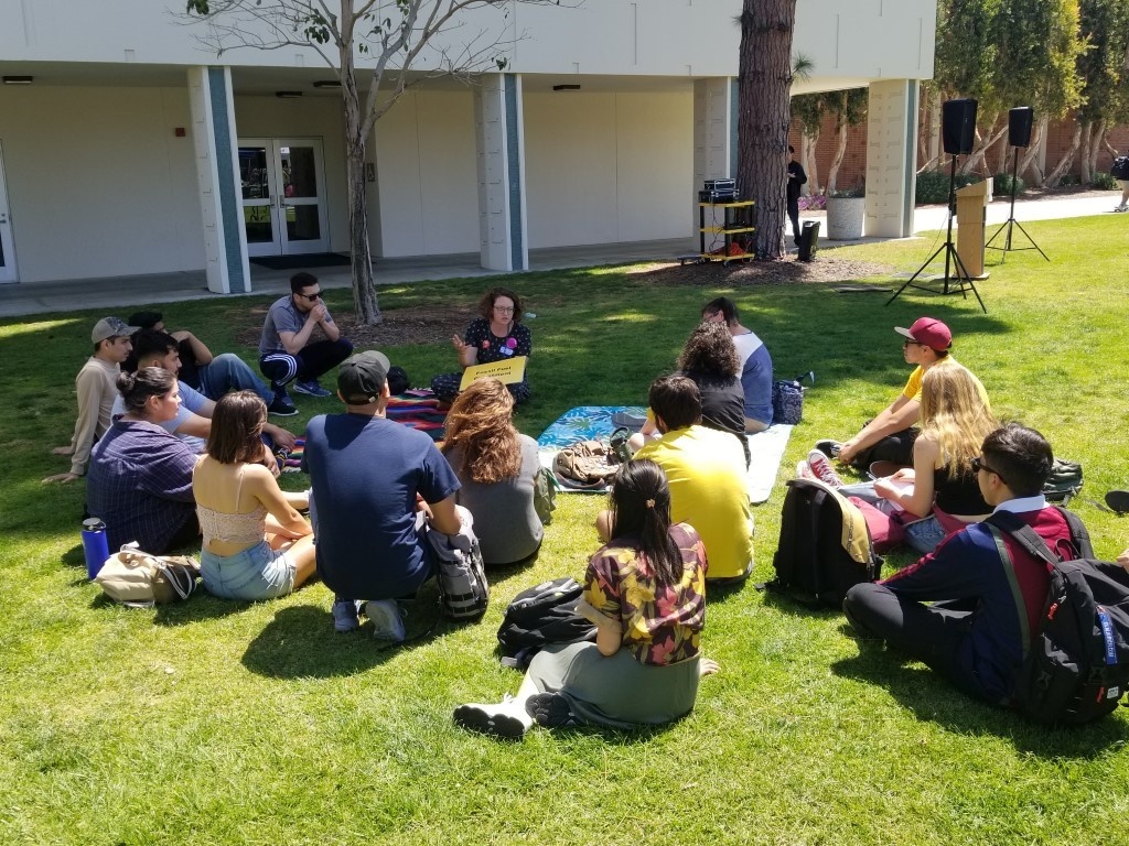teach_in_3.jpg teach in 3