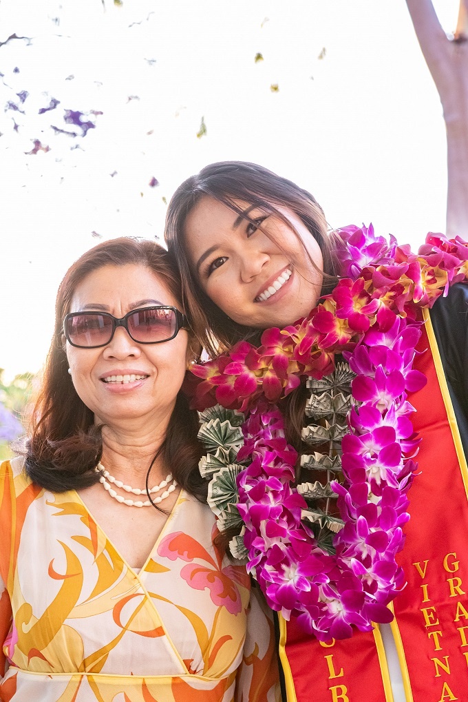 vietnamese_6_rs.jpg A view of two Vietnamese Graduation Celebration participant