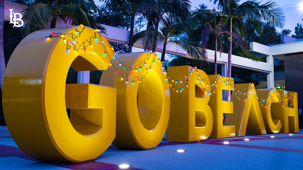 Go Beach letters with lights