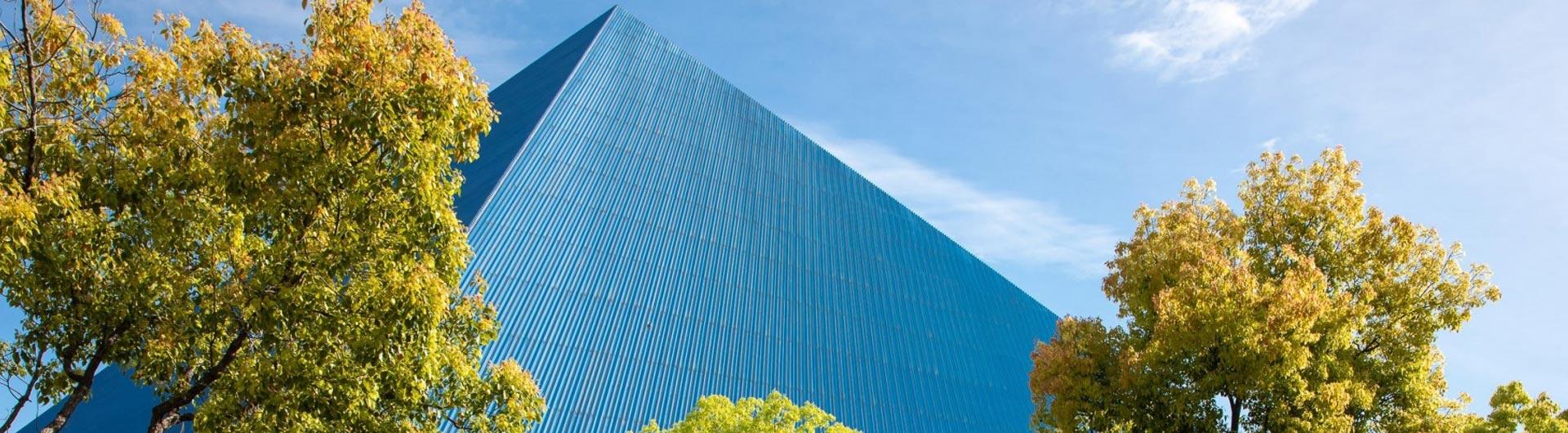 walter pyramid csulb campus