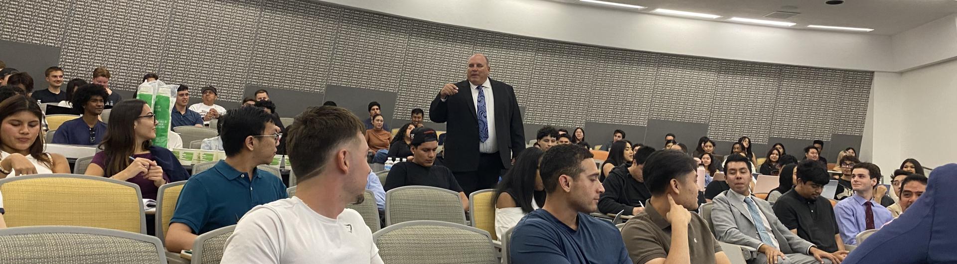 David Bizub - Experienced Branch Manager @ Robert Half International 