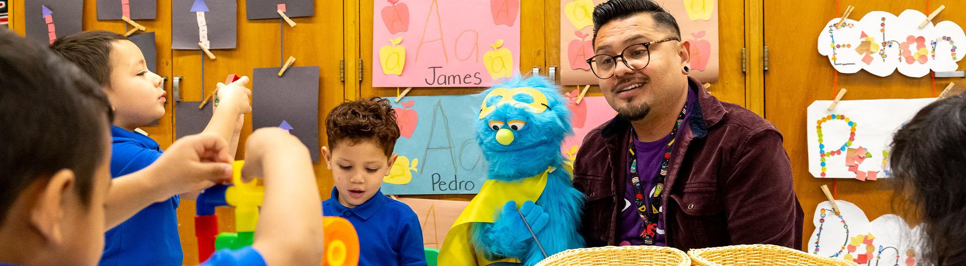 PK3 student teacher with class