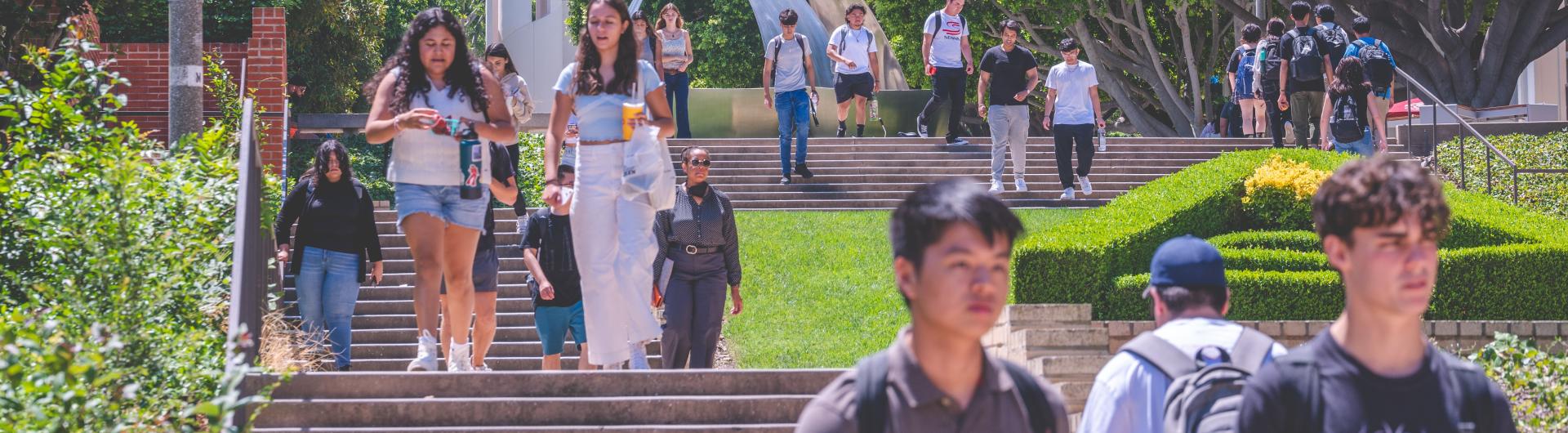 Students walk through campus during the first week of fall 2023. 