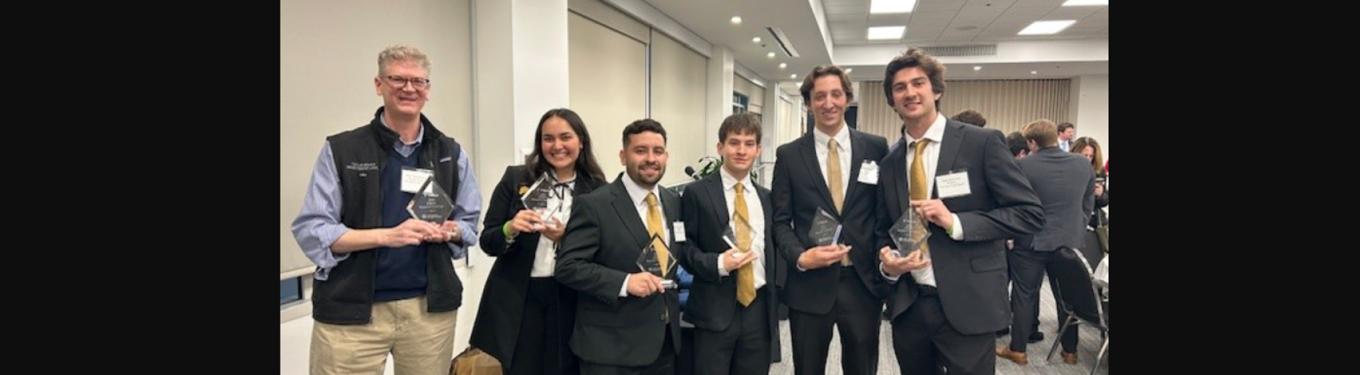 BIG SMIF STUDENTS WIN 2025 RESEARCH CHALLENGE