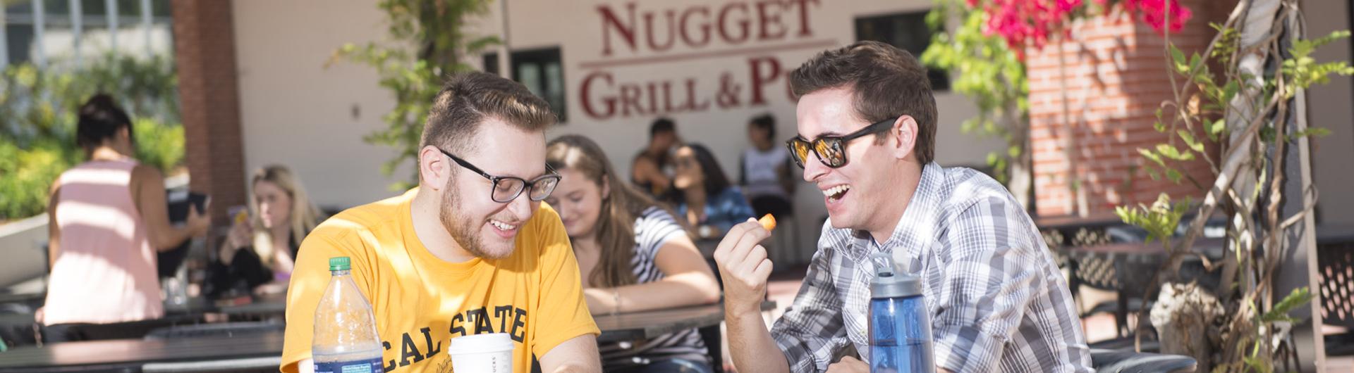 students eating at nugget grill 