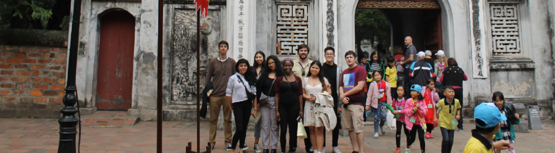 Students on IB TRIP Singapore and Vietnam
