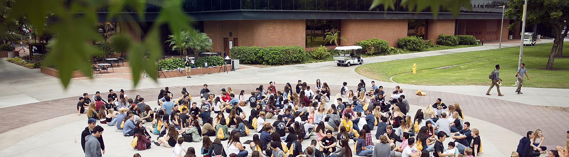 Soar Students in front of the COB Building CSULB