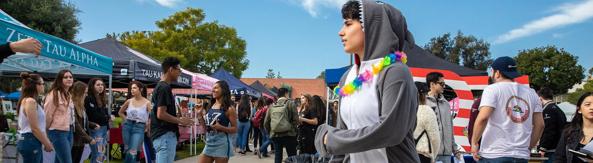 Students at week of welcome