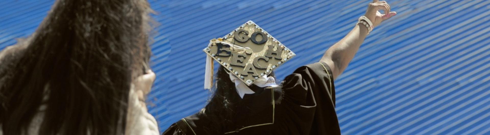 Image: commencement_slider_3.jpg