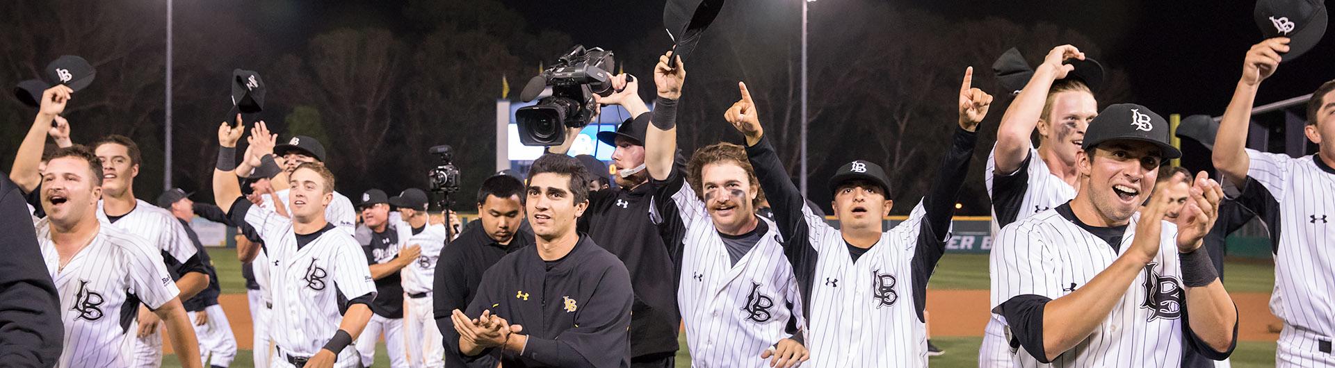 Dirtbags celebrate victory