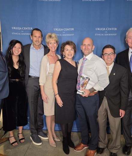 Nell and John Wooden Ethics in Leadership Award 