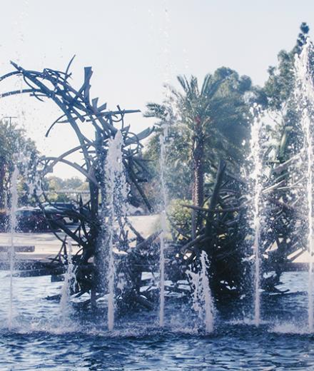 Fountain with sculpture 