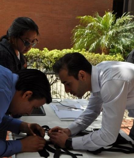 BME students working on project