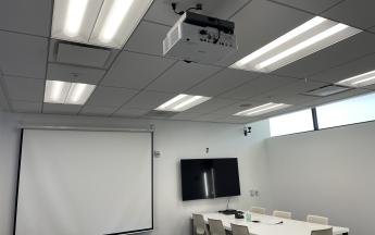 projector and screen