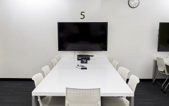 AS 235 Active Learning Classroom Table Setup