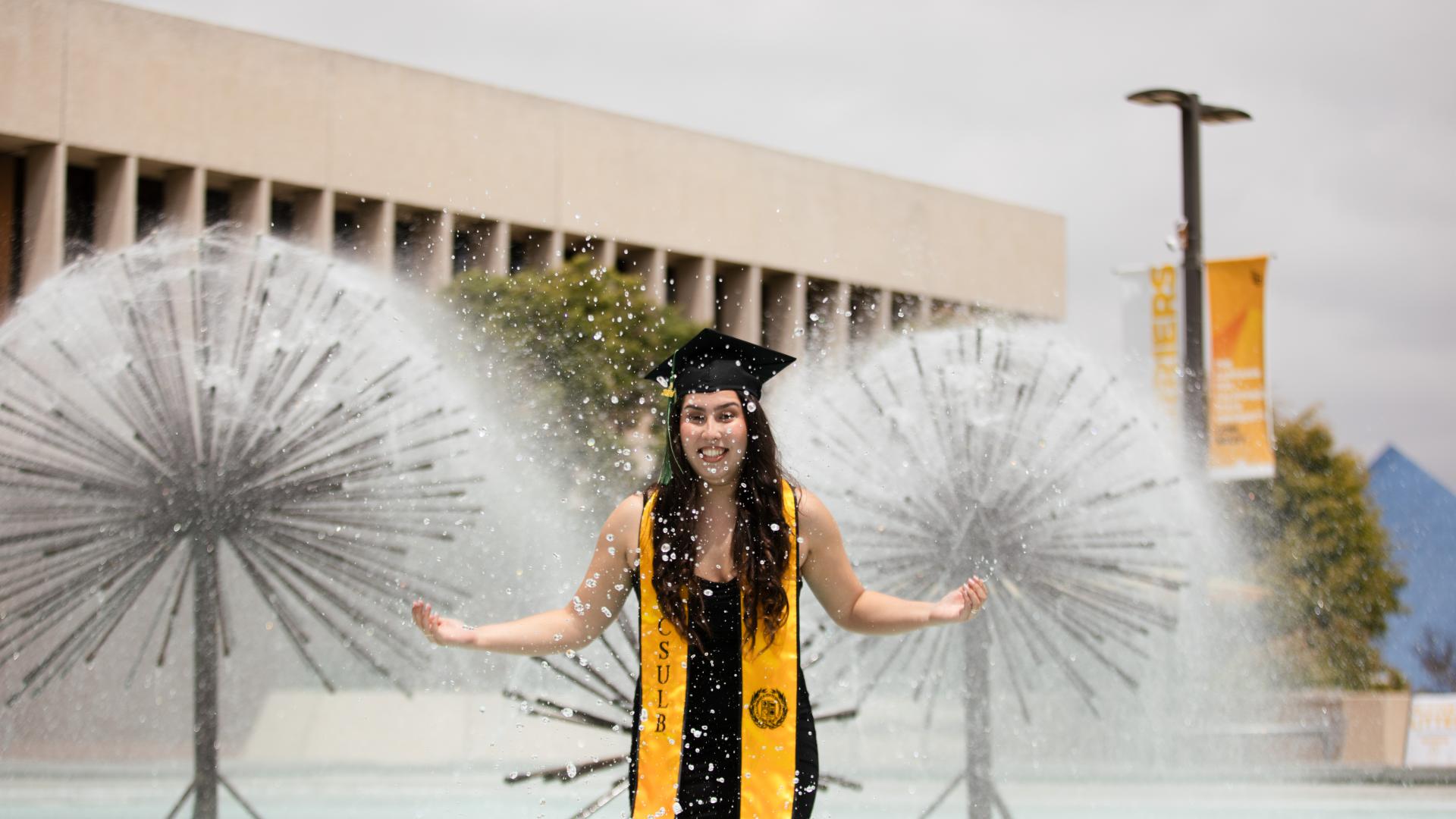 240503_CSULBGradPortraits_1726