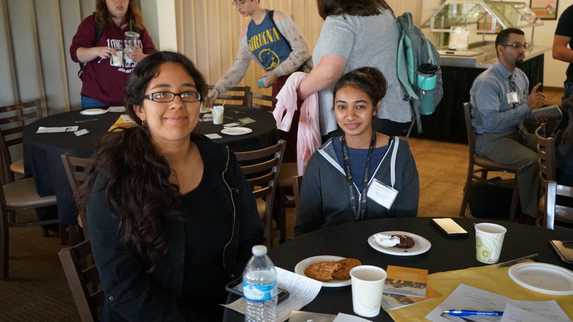 Tables of student at Business Honors: Life After Graduation Panel 2019 COB 2019 HONORS LIFE AFTER attendees Enjoy a lunch