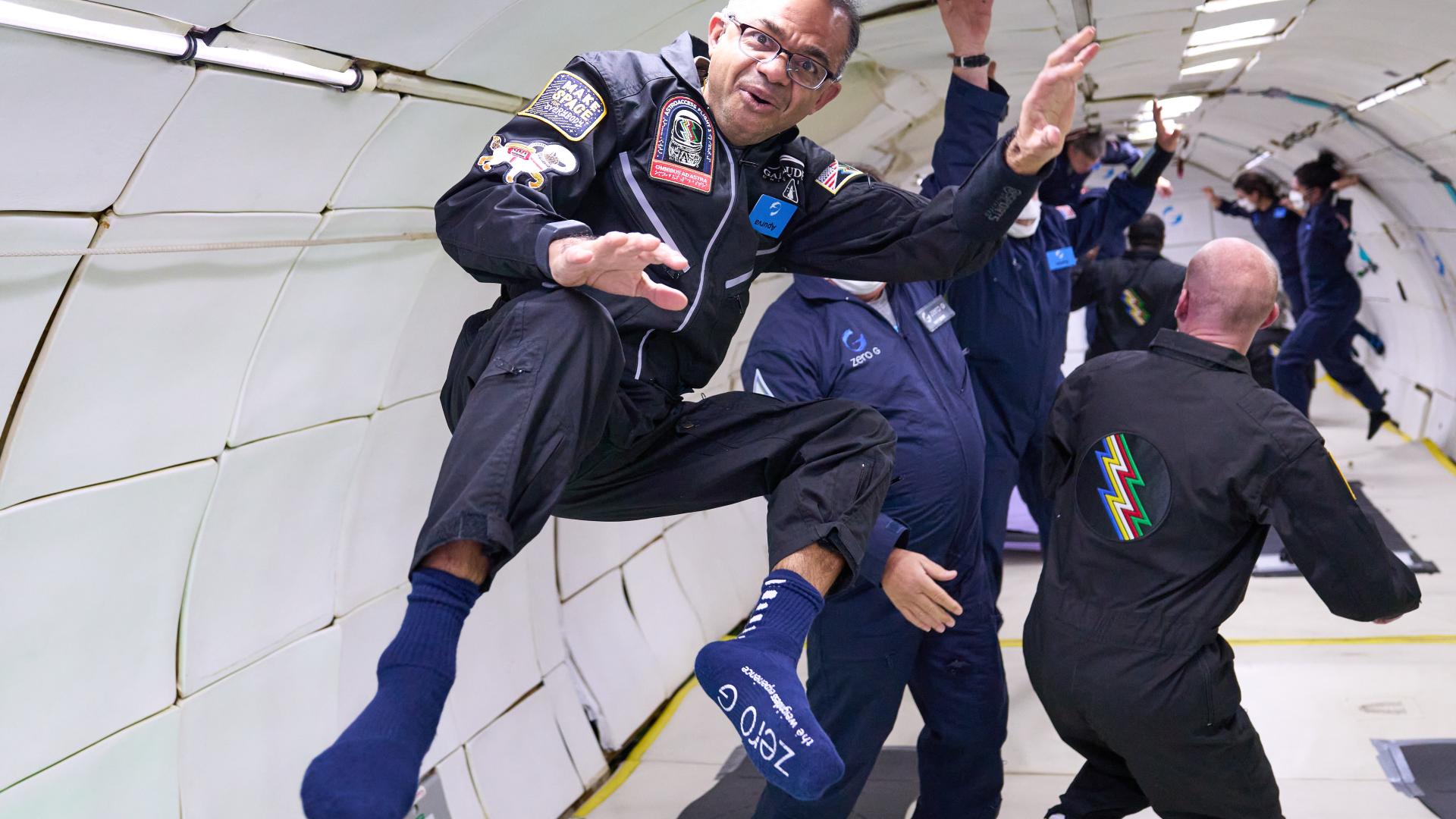 man tests his agility while floating (Photo: AstroAccess)