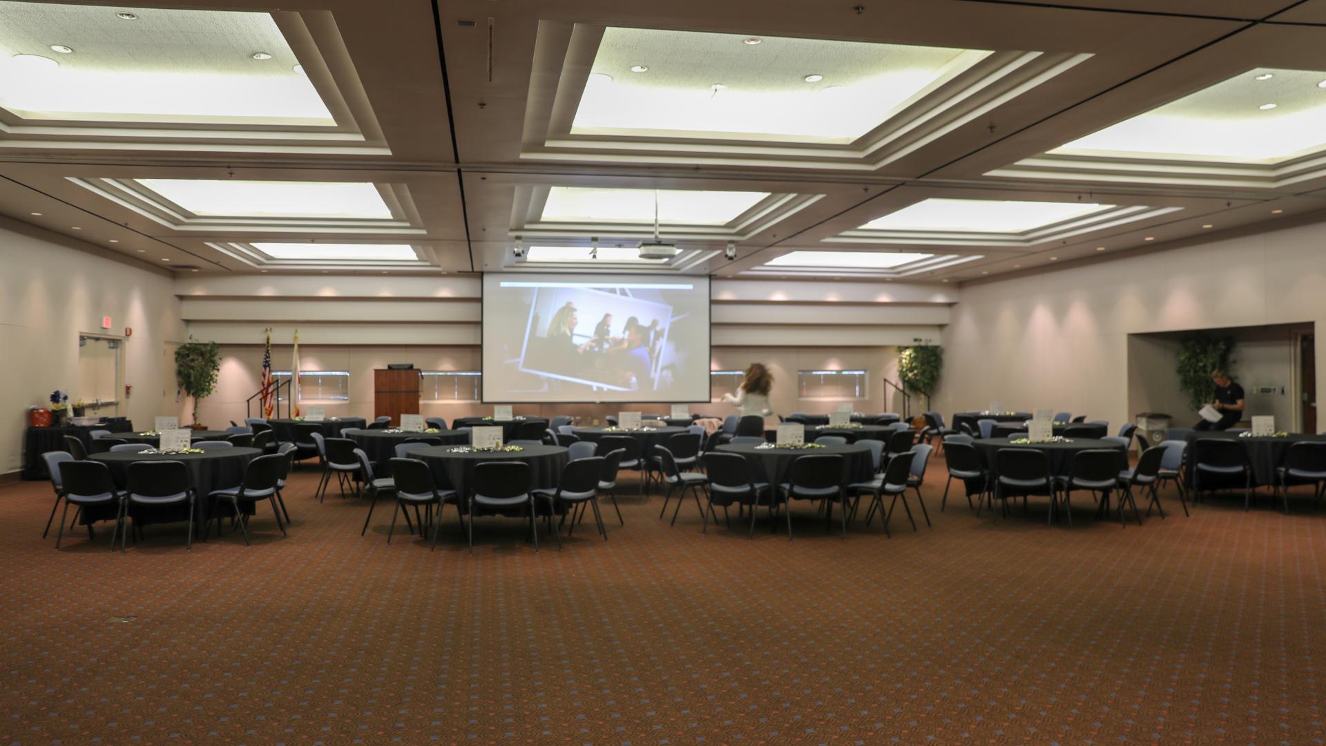 CSULB College of Business Graduate Banquet Event