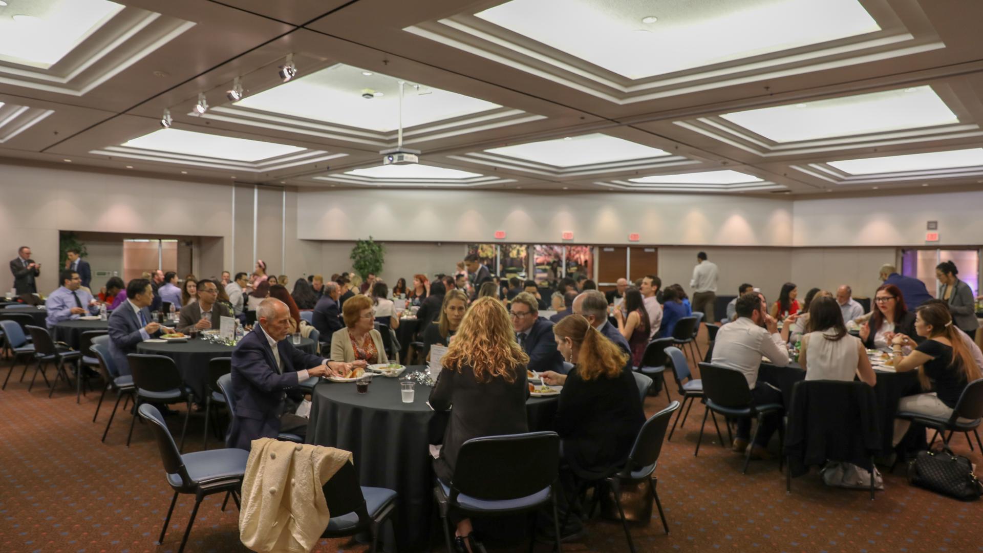 CSULB College of Business Graduate Banquet Event