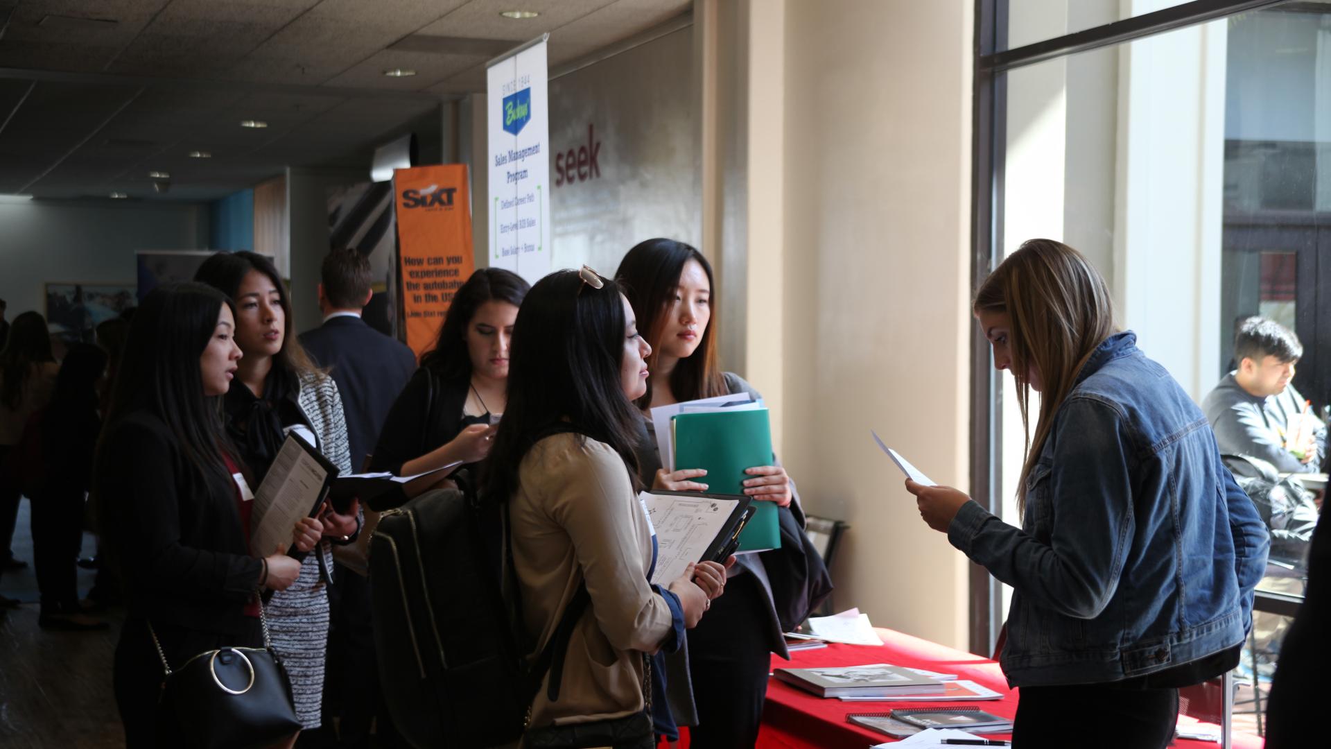 Students and employees at the Business and Healthcare Spring 2018 Job and Internship Fair