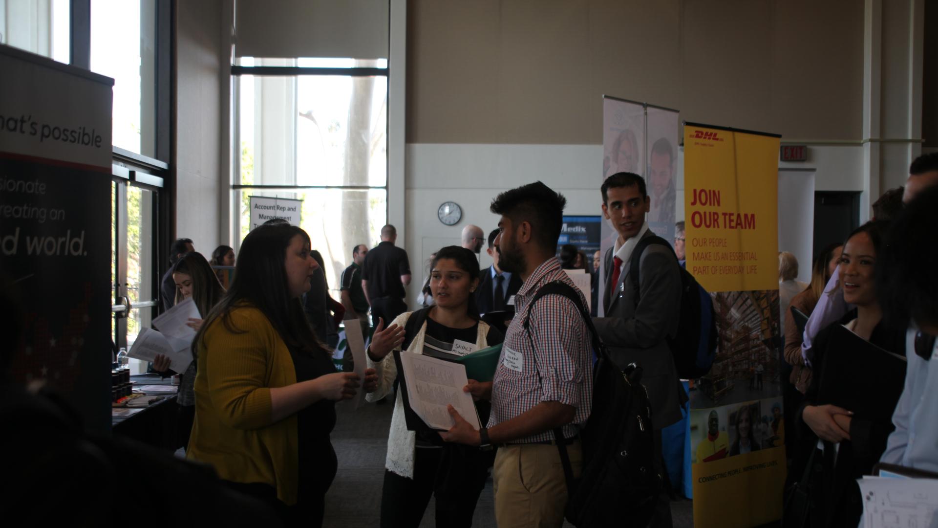 Students and employees at the Business and Healthcare Spring 2018 Job and Internship Fair