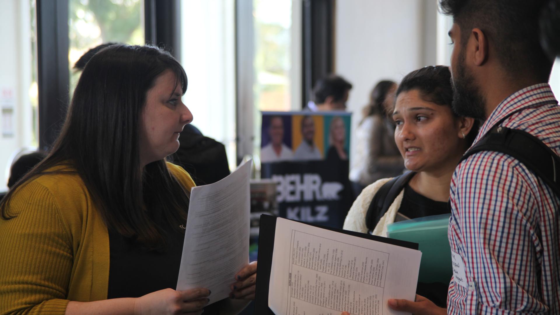 Students and employees at the Business and Healthcare Spring 2018 Job and Internship Fair