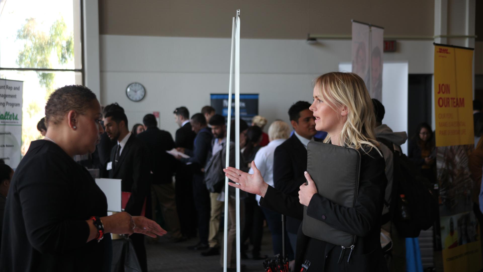 Students and employees at the Business and Healthcare Spring 2018 Job and Internship Fair