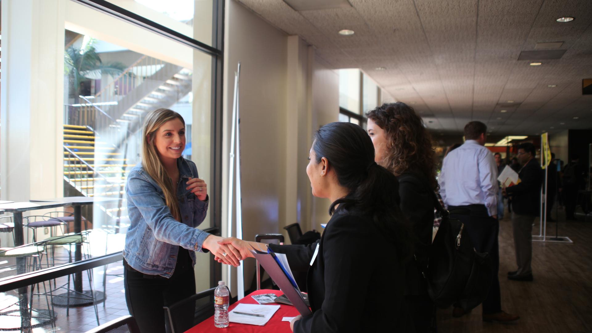 Students and employees at the Business and Healthcare Spring 2018 Job and Internship Fair