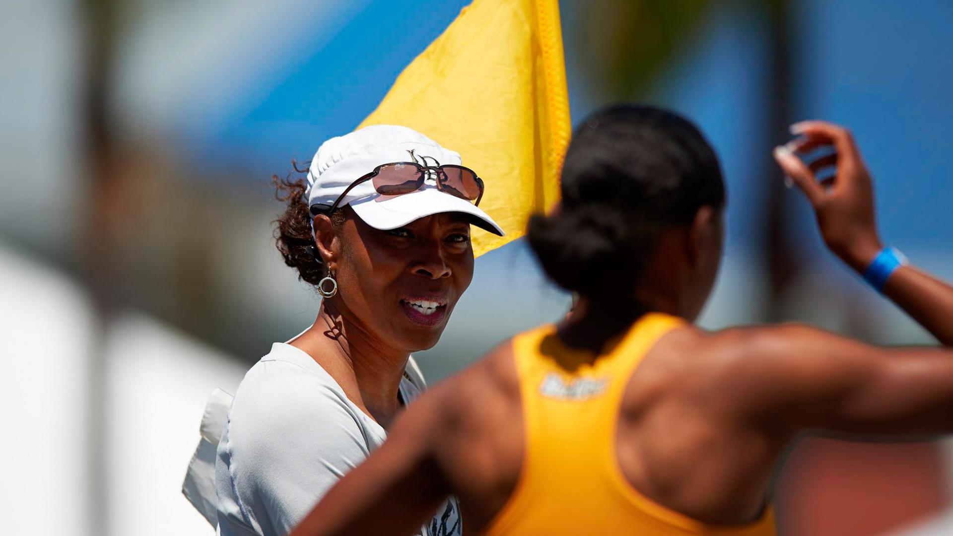 LaTanya Sheffield talks to athlete LaTanya Sheffield talks to athlete