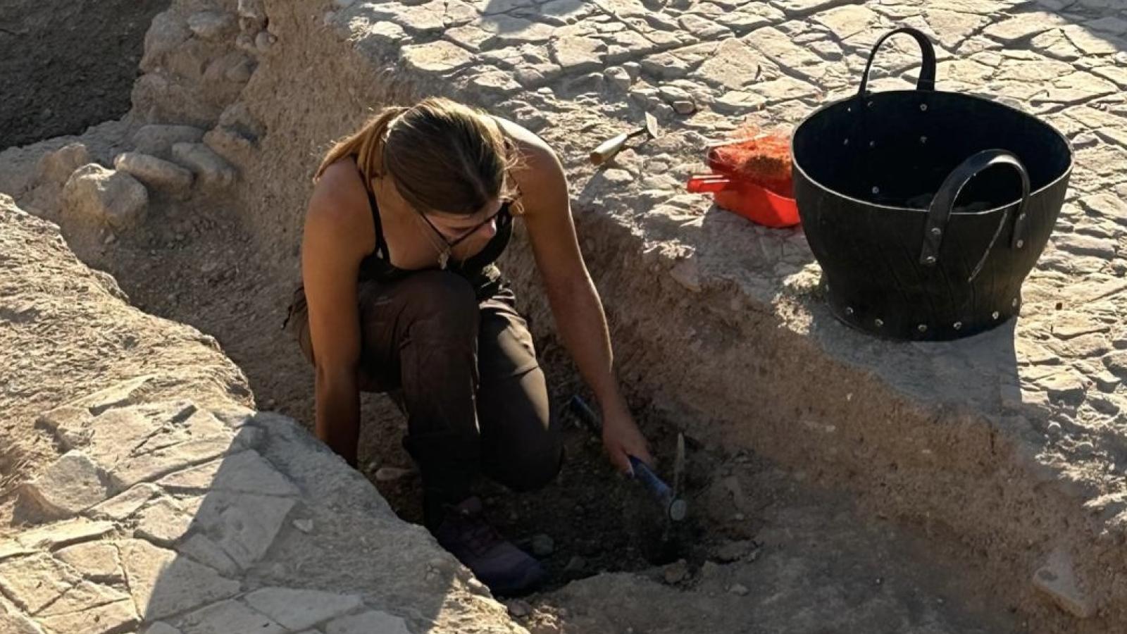Student at work in Lechaion
