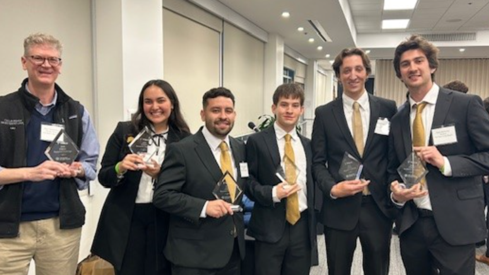 BIG SMIF STUDENTS WIN 2025 RESEARCH CHALLENGE