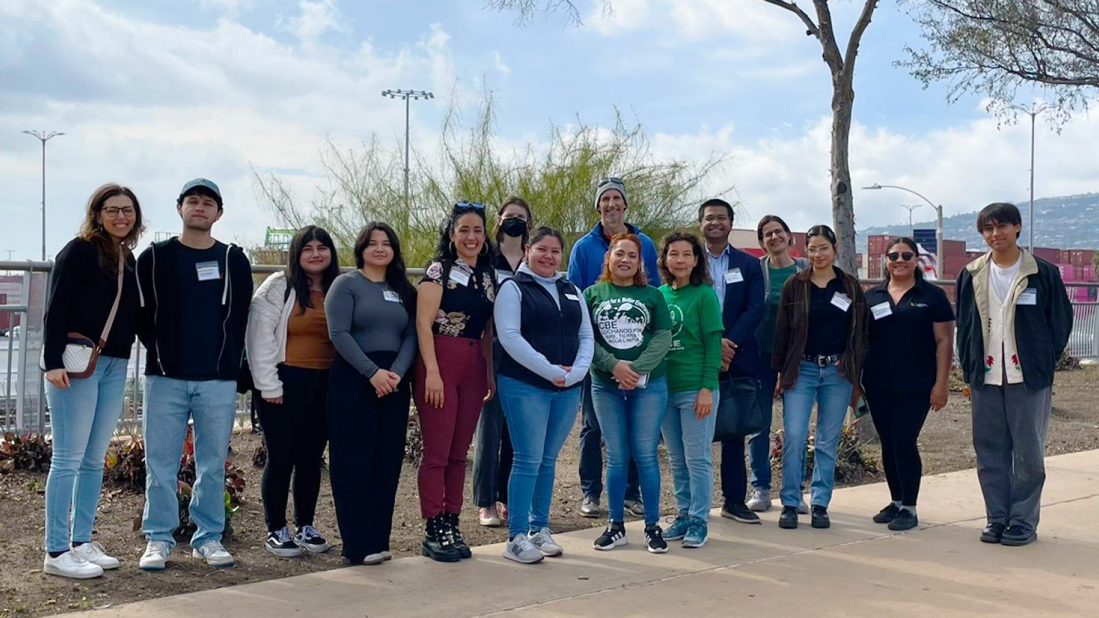 Group photo of field trip participants