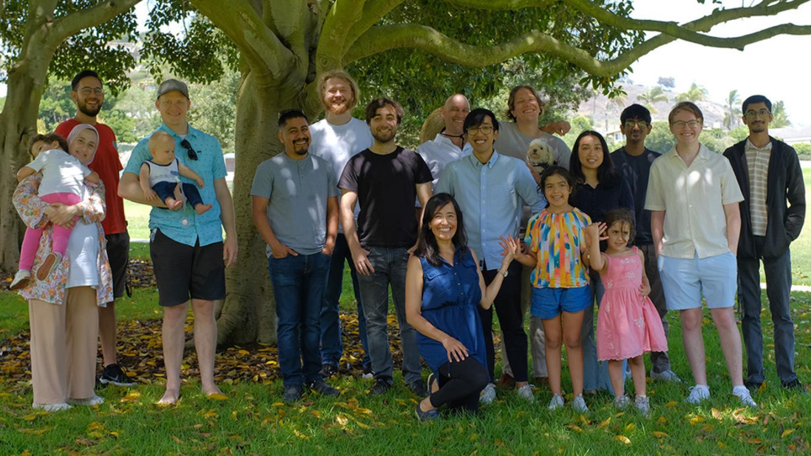 Claudia Ojeda-Aristizabal and student researchers