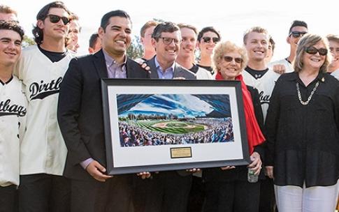 Image: marilyn_bohl_gets_name_recognition.jpg