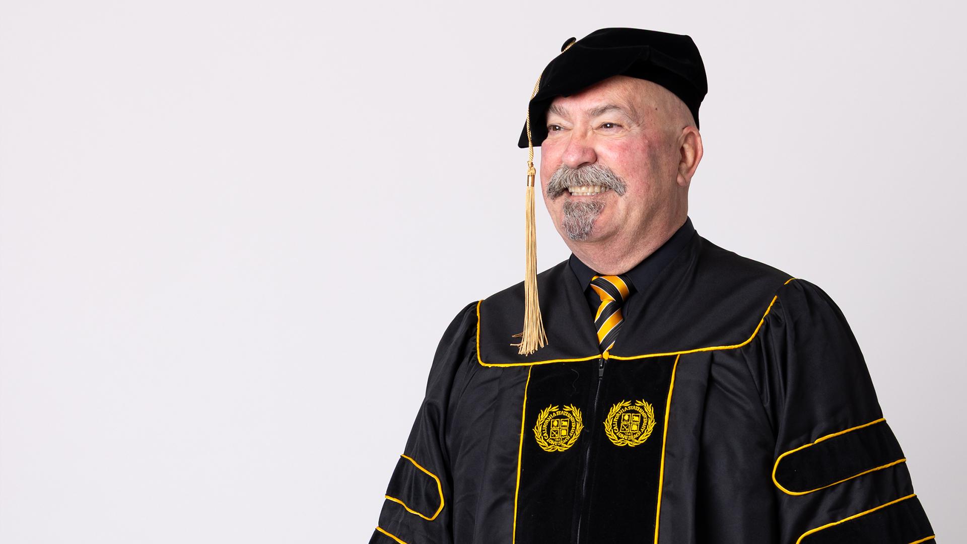 Bruce Mac Rae in regalia
