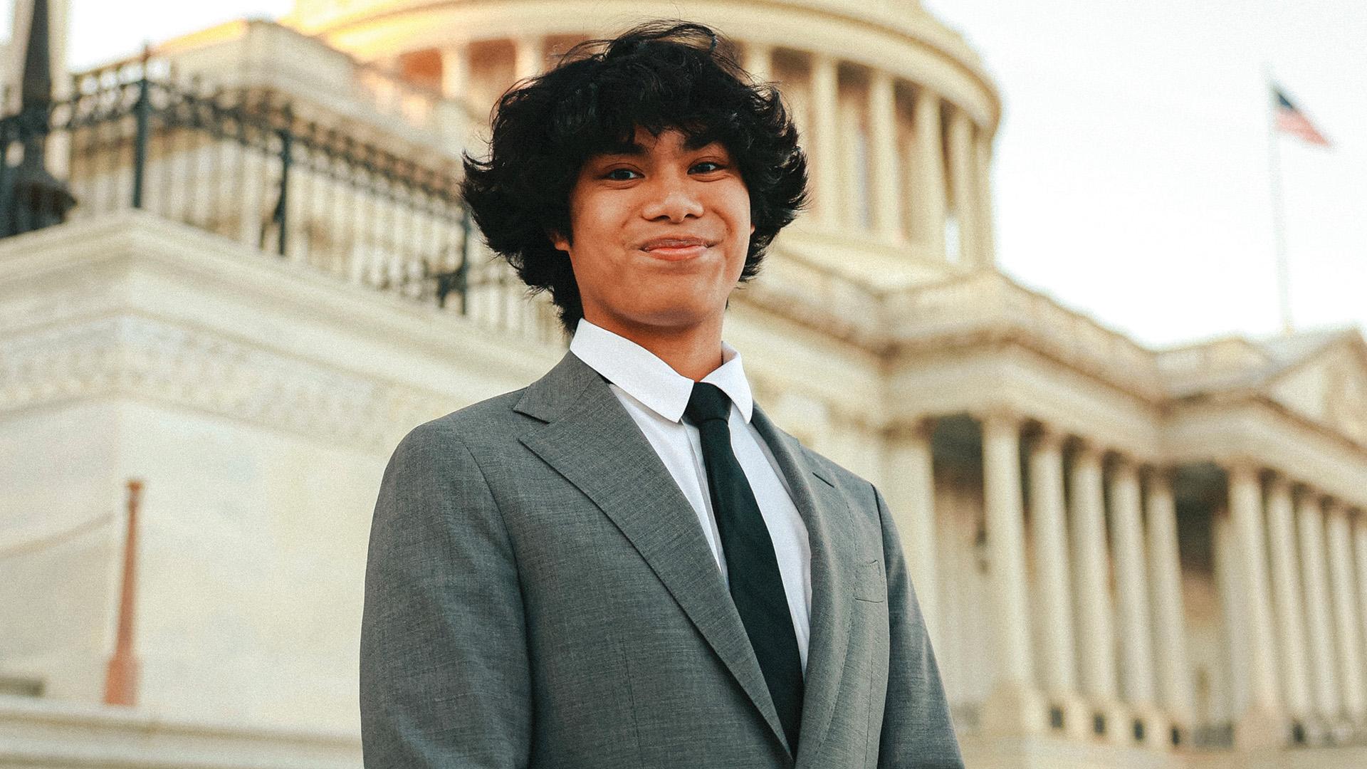 CSULB Panetta Scholar Andre Achacon