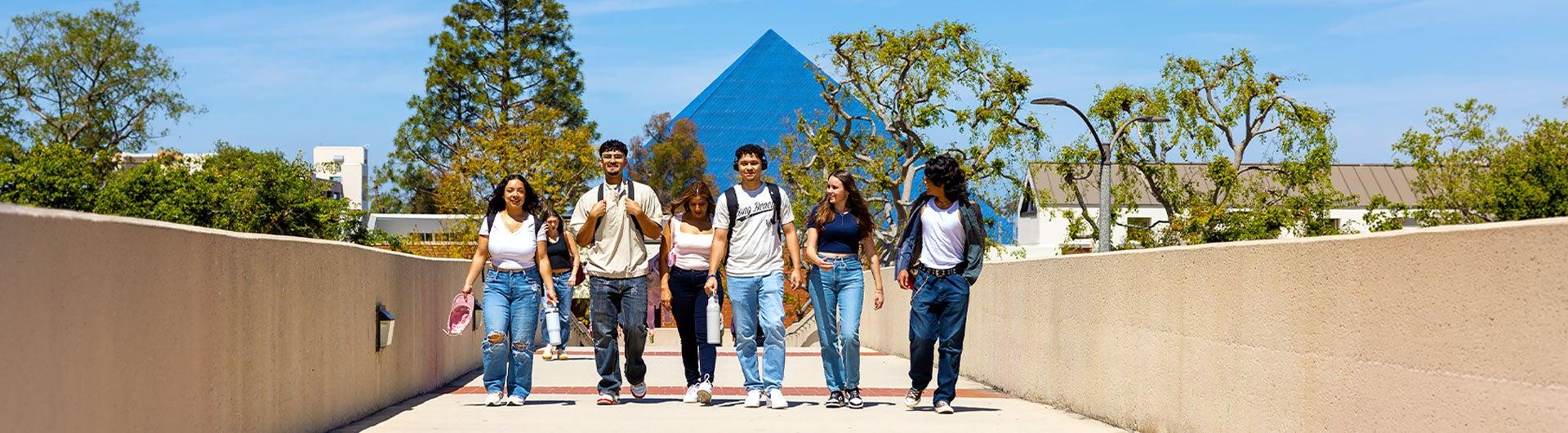 Students walking on the CSULB campus during Summer Sessions